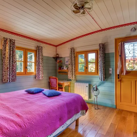Tatil parkı Logis De Belavista La Boemia *